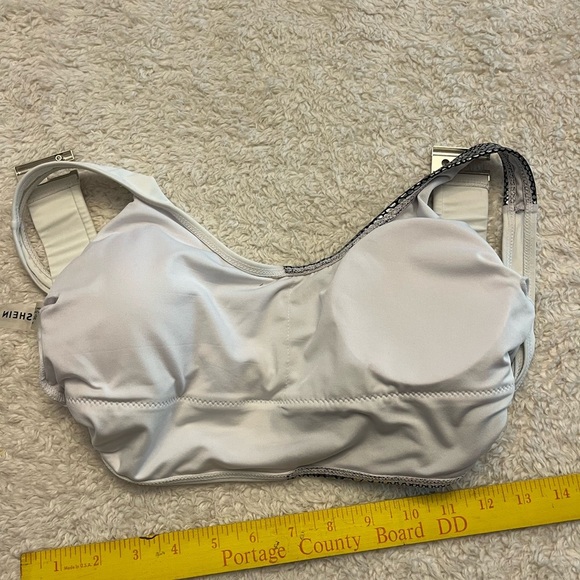 SHEIN Bikini Top w/ Pads - Picture 3 of 7